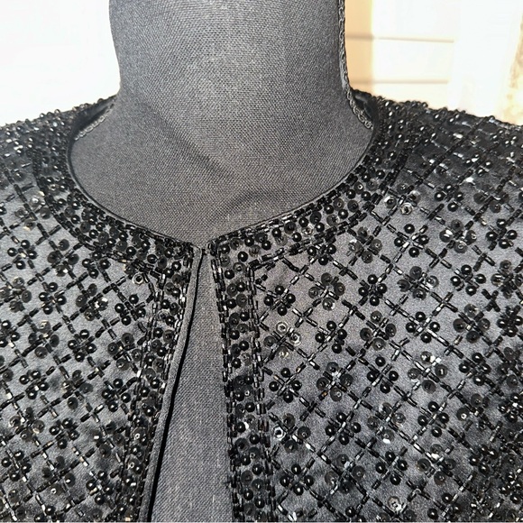 Vie by Victoria Royal Black sequined round collared blazer - Picture 4 of 7